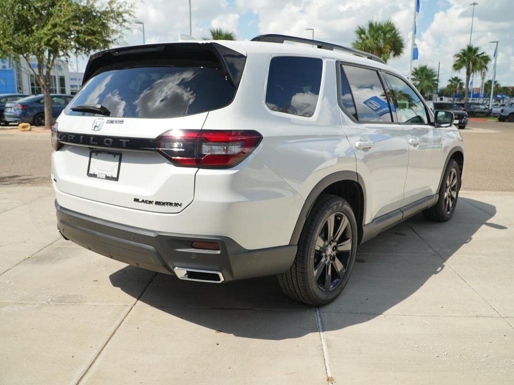 new 2025 Honda Pilot car, priced at $54,834