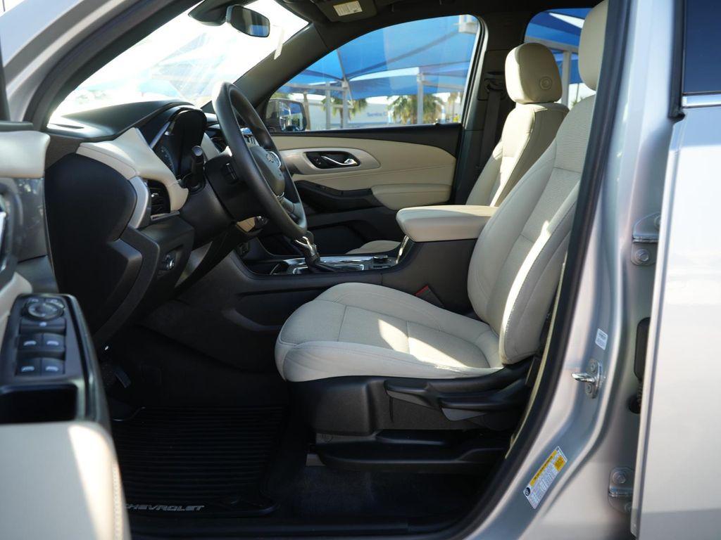 used 2022 Chevrolet Traverse car, priced at $25,695
