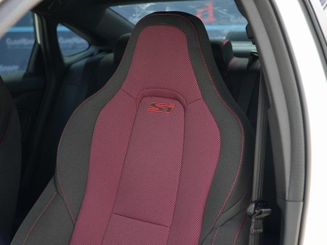 new 2025 Honda Civic Si car, priced at $31,855