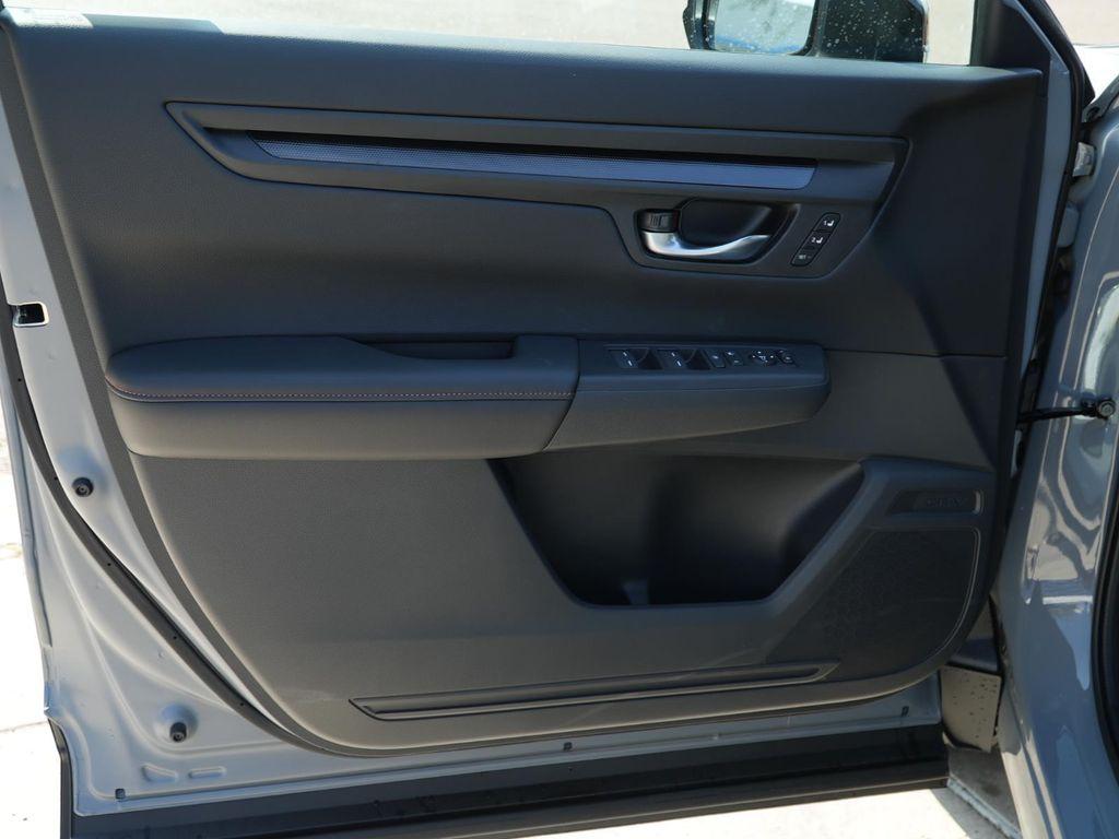 new 2026 Honda CR-V Hybrid car, priced at $39,005