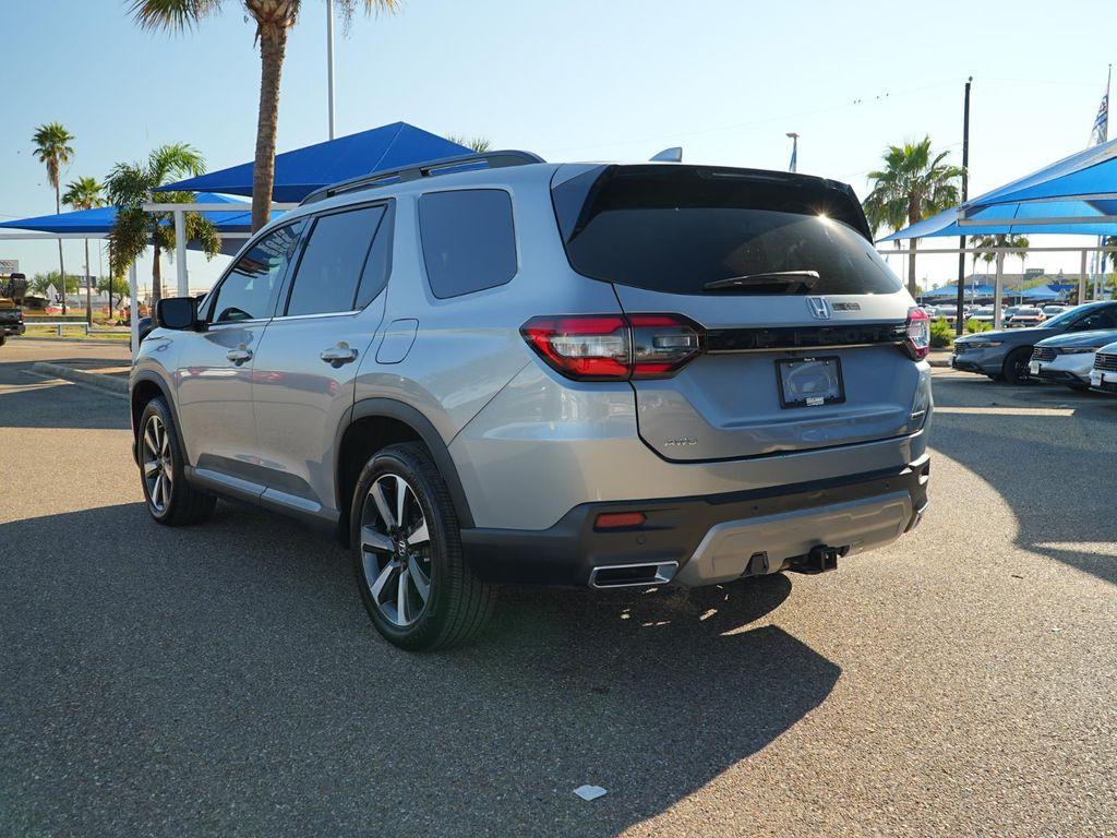 used 2024 Honda Pilot car, priced at $40,188