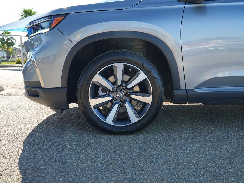 used 2024 Honda Pilot car, priced at $40,188