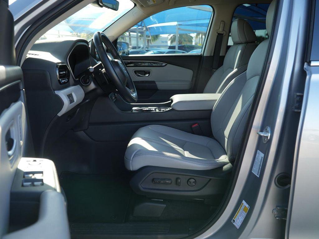 used 2024 Honda Pilot car, priced at $40,188