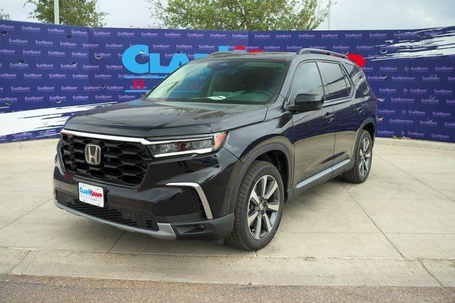 new 2025 Honda Pilot car, priced at $48,950