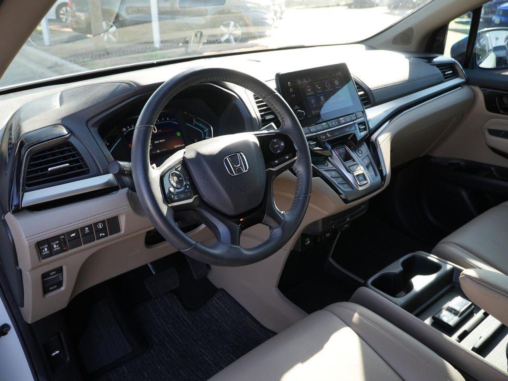 used 2023 Honda Odyssey car, priced at $35,164