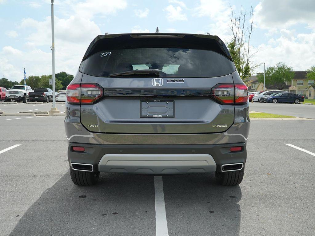 new 2025 Honda Pilot car, priced at $50,270