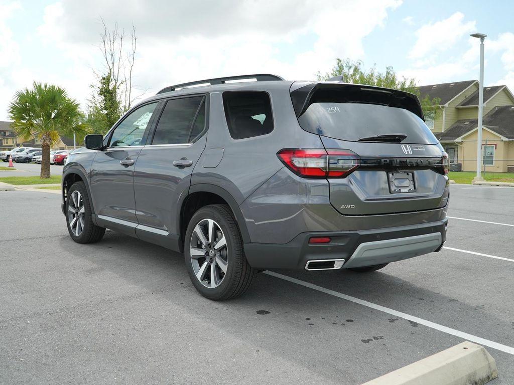 new 2025 Honda Pilot car, priced at $50,270