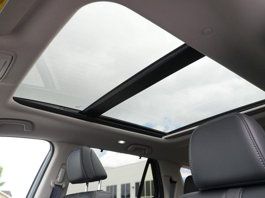 new 2025 Honda Pilot car, priced at $50,270