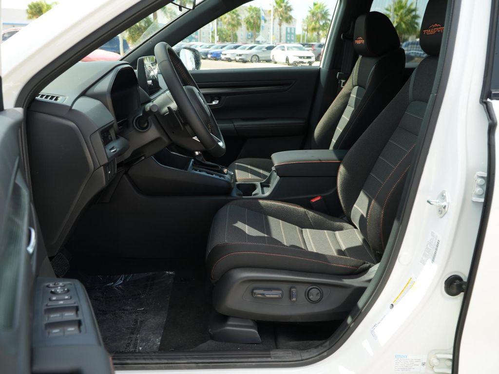 new 2026 Honda CR-V Hybrid car, priced at $39,077