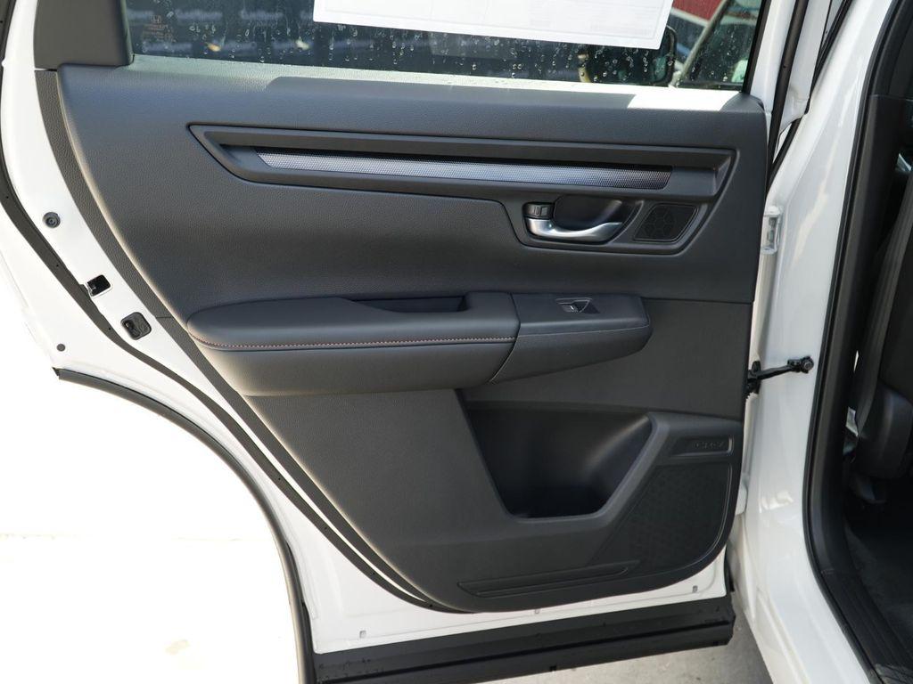 new 2026 Honda CR-V Hybrid car, priced at $39,077