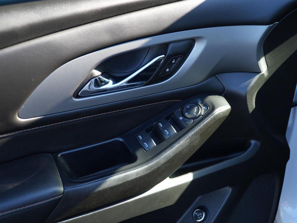 used 2021 Chevrolet Traverse car, priced at $20,994