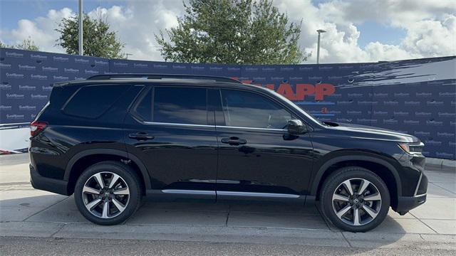 new 2025 Honda Pilot car, priced at $55,165