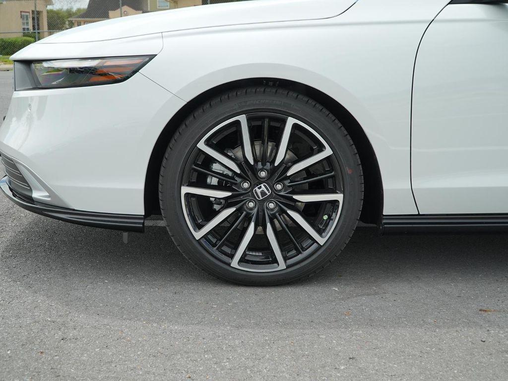 new 2025 Honda Accord Hybrid car, priced at $39,312