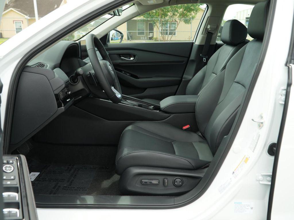 new 2025 Honda Accord Hybrid car, priced at $39,312