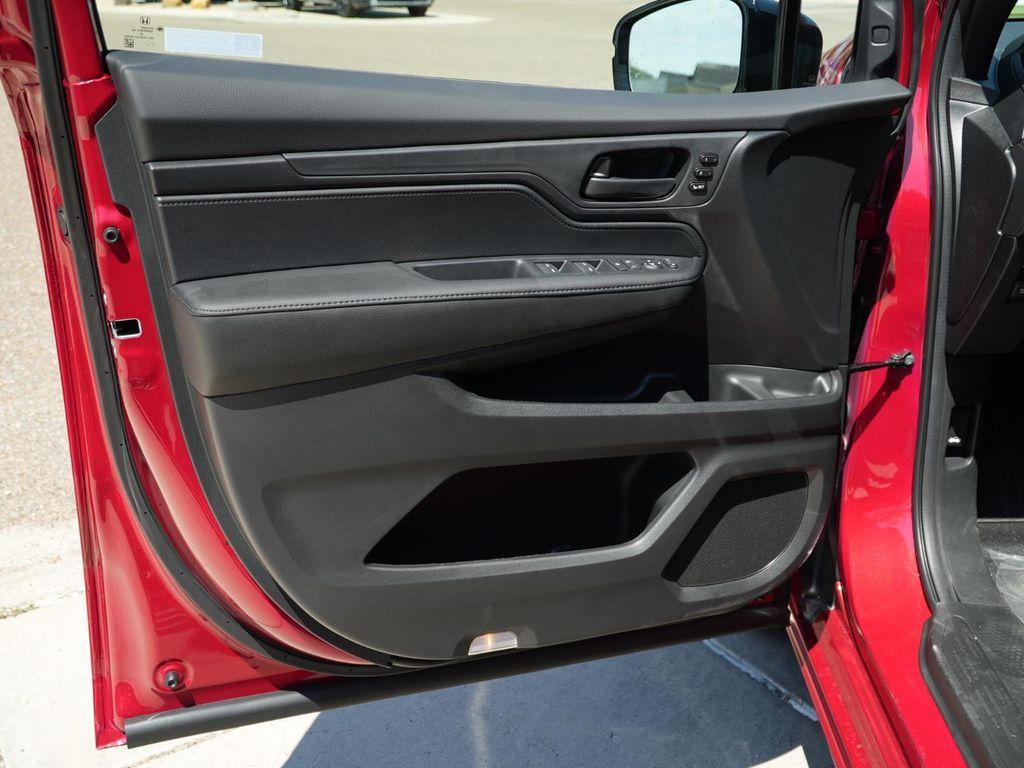 new 2026 Honda Odyssey car, priced at $43,968