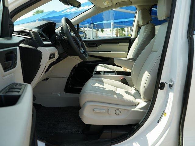 used 2025 Honda Odyssey car, priced at $41,795