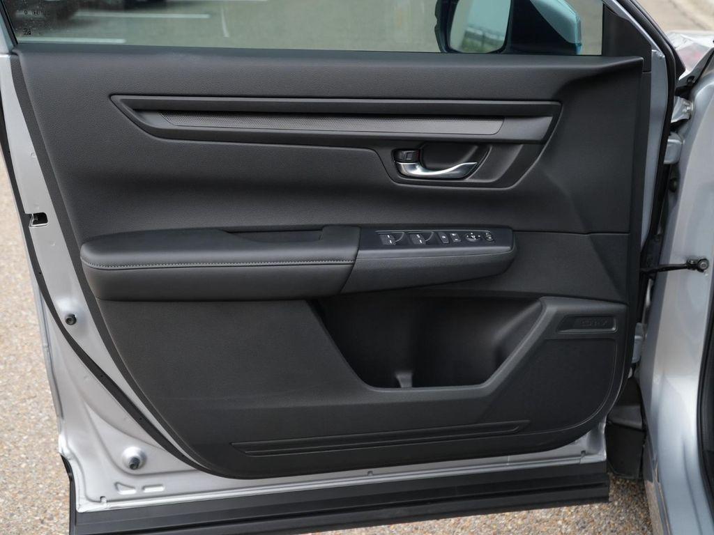 used 2025 Honda CR-V car, priced at $28,454
