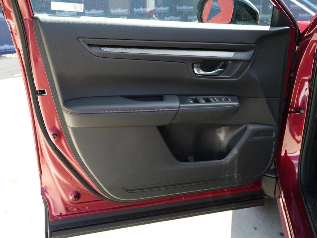 new 2026 Honda CR-V Hybrid car, priced at $39,077