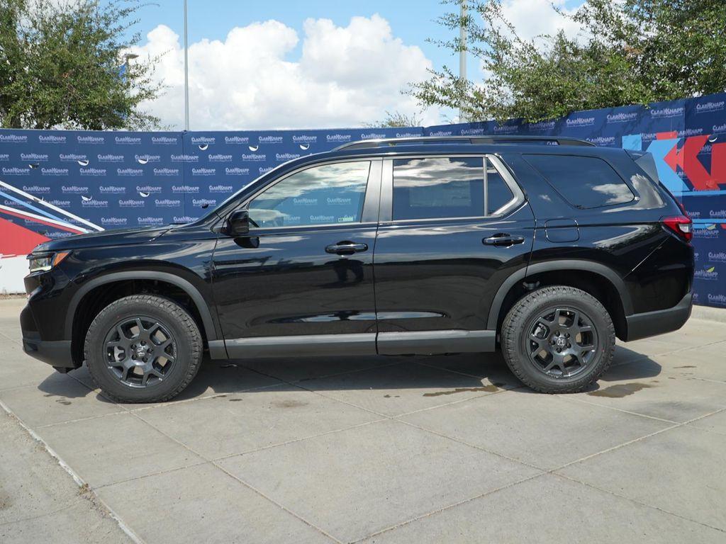 new 2025 Honda Pilot car, priced at $49,320