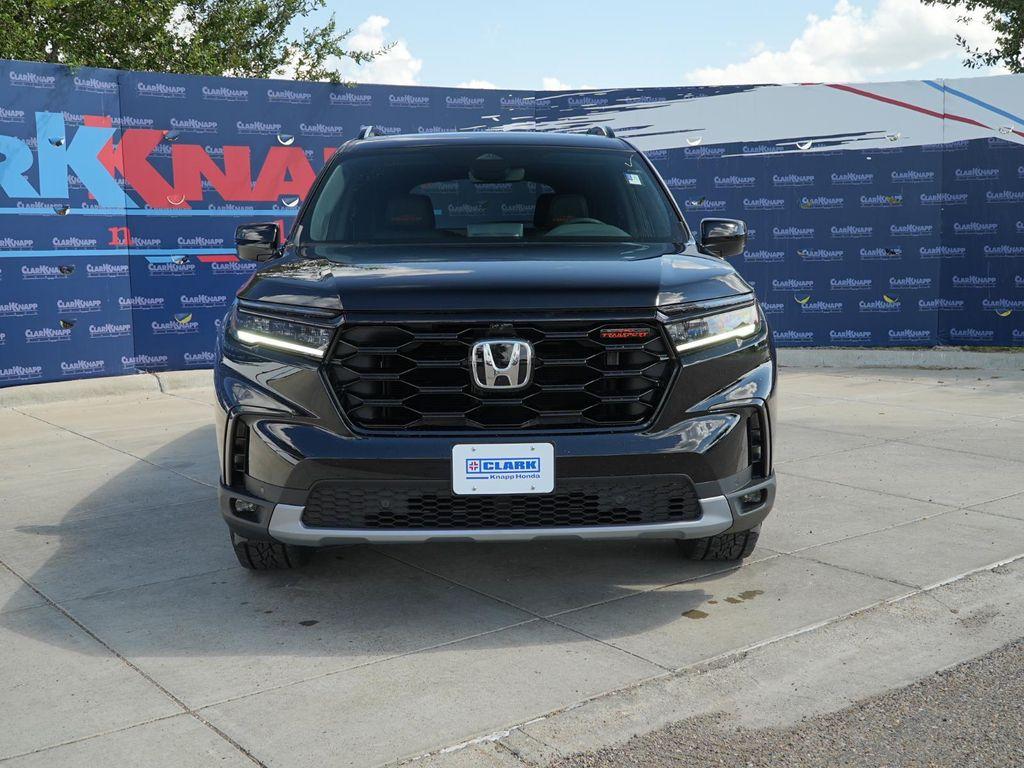 new 2025 Honda Pilot car, priced at $49,320
