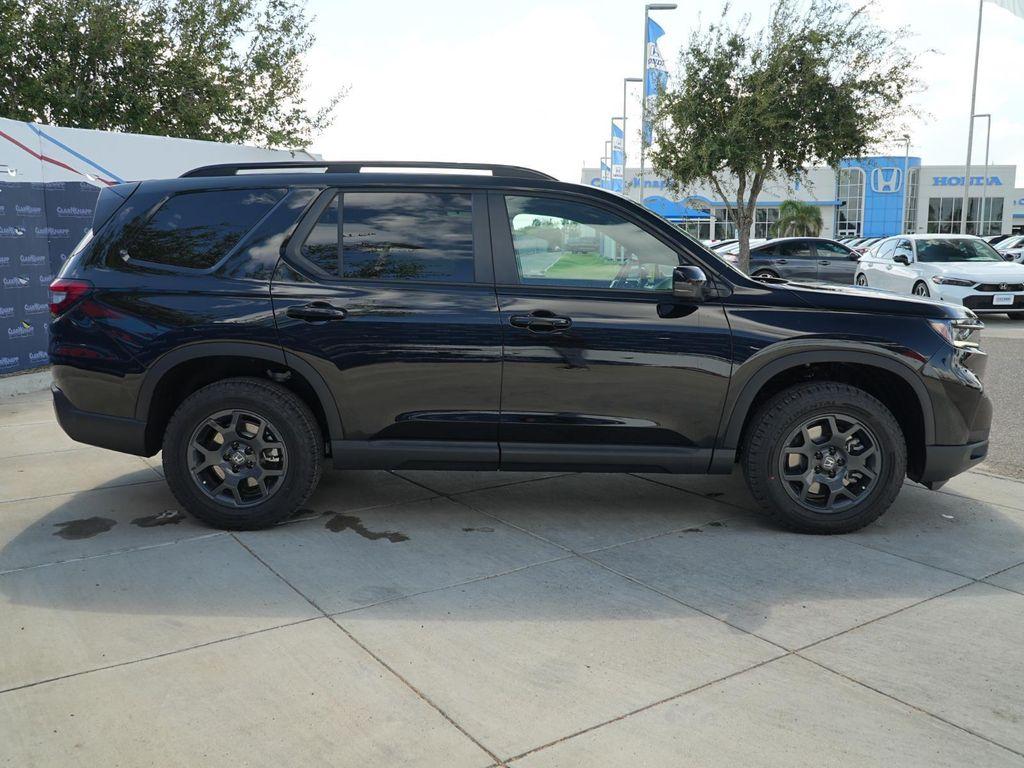 new 2025 Honda Pilot car, priced at $49,320