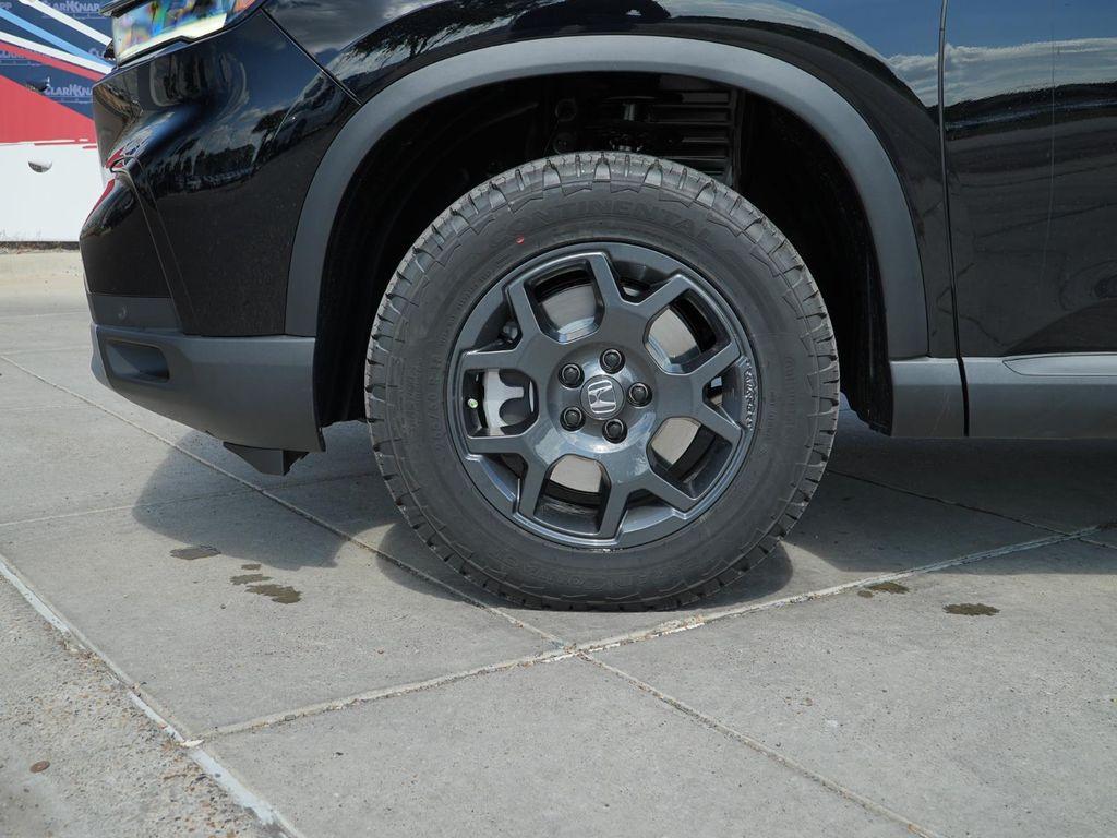 new 2025 Honda Pilot car, priced at $49,320