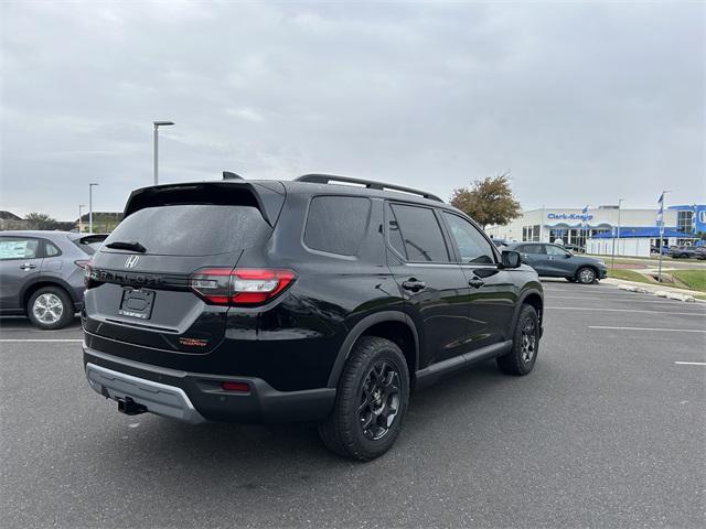 new 2025 Honda Pilot car, priced at $51,580