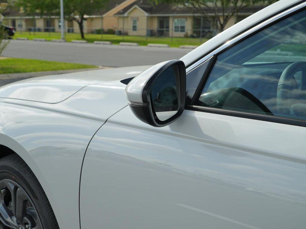 new 2025 Honda Accord Hybrid car, priced at $35,126