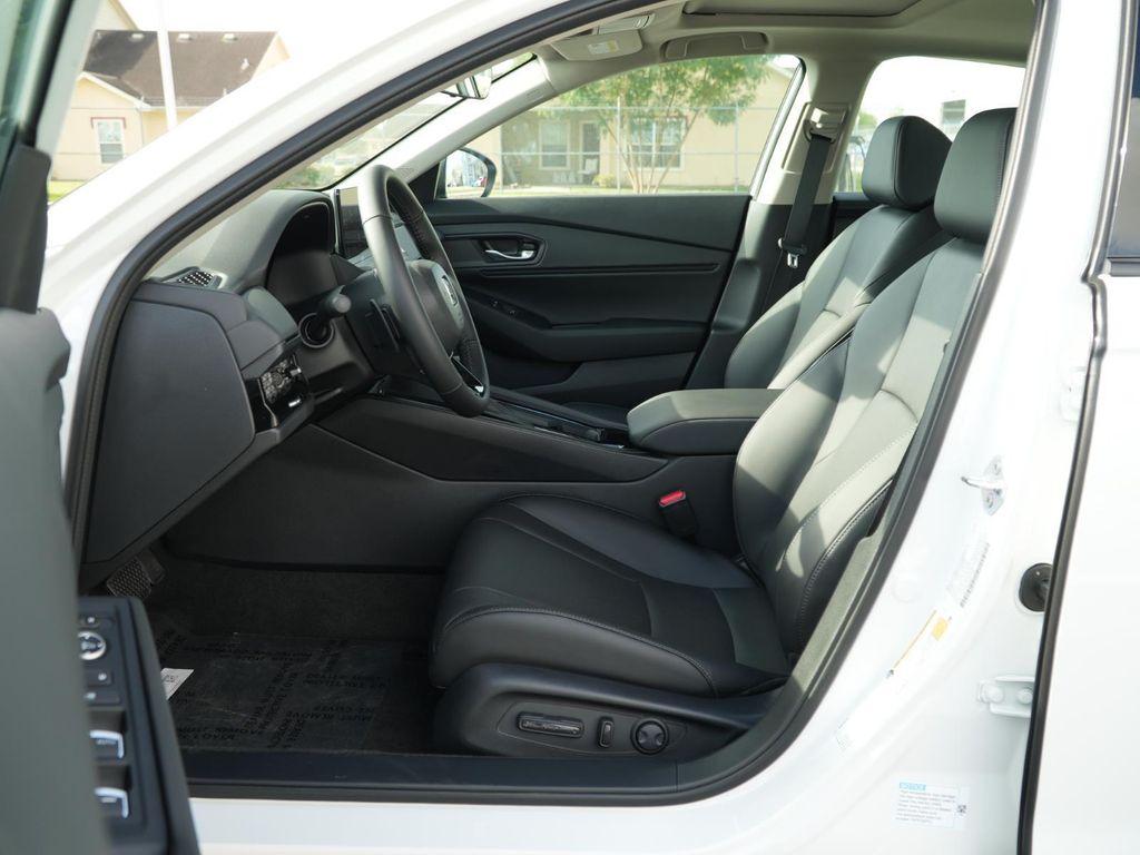 new 2025 Honda Accord Hybrid car, priced at $35,126