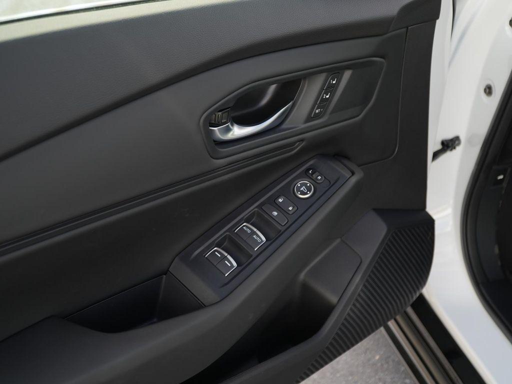 new 2025 Honda Accord Hybrid car, priced at $35,126
