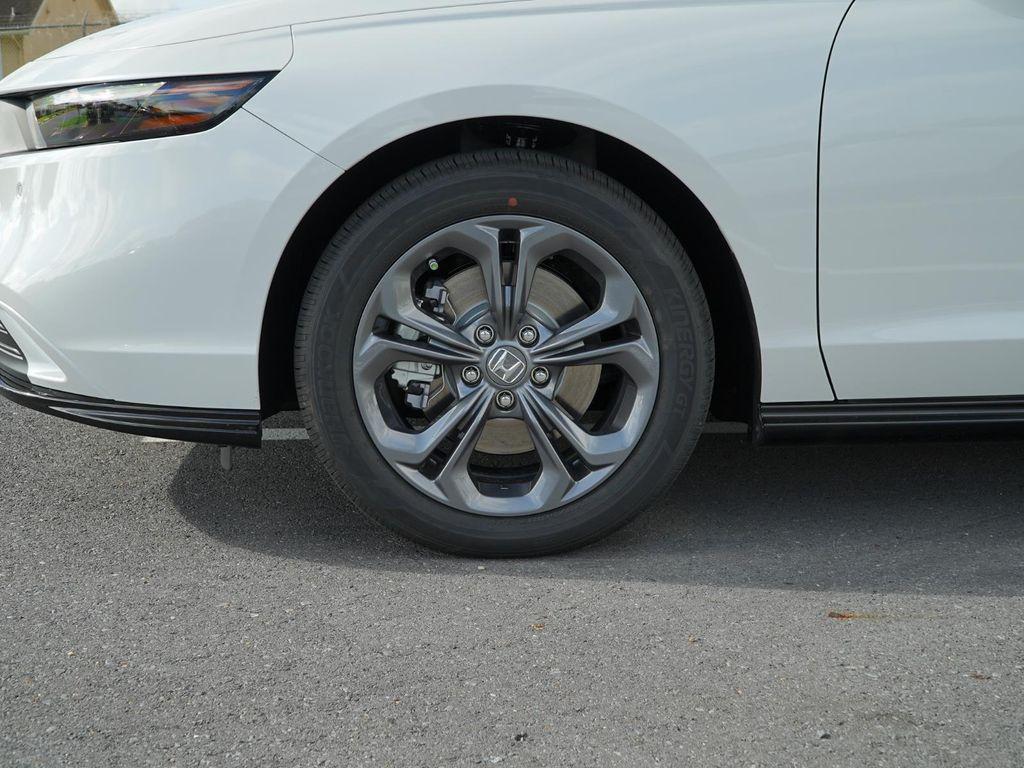 new 2025 Honda Accord Hybrid car, priced at $35,126