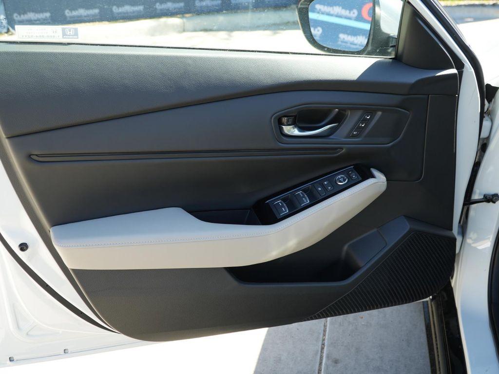 new 2025 Honda Accord Hybrid car, priced at $39,312