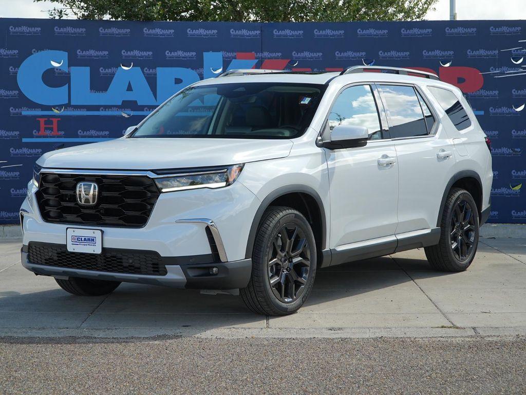 new 2025 Honda Pilot car, priced at $51,350