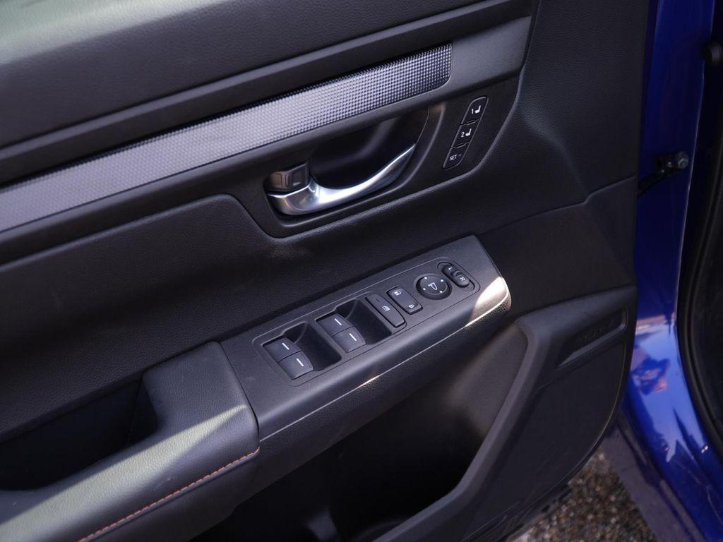 used 2025 Honda CR-V Hybrid car, priced at $35,994