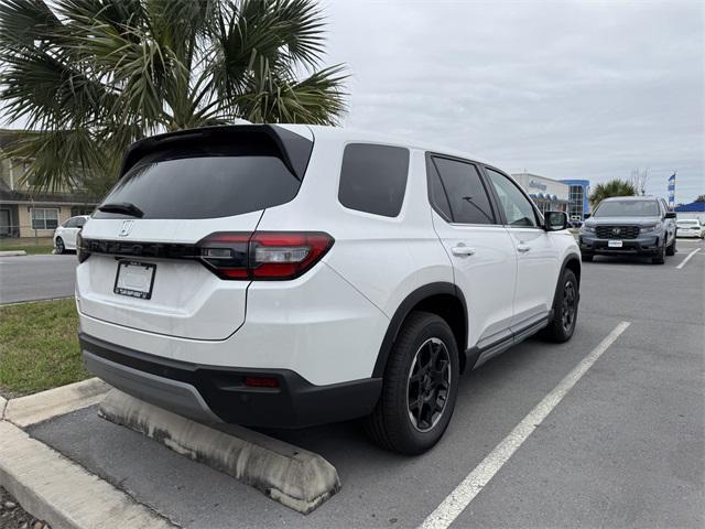 new 2025 Honda Pilot car, priced at $49,650