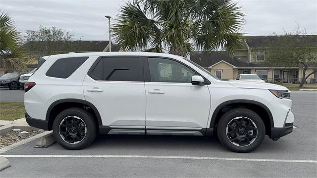 new 2025 Honda Pilot car, priced at $49,650