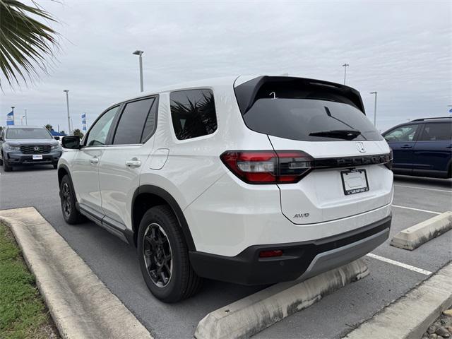 new 2025 Honda Pilot car, priced at $49,650