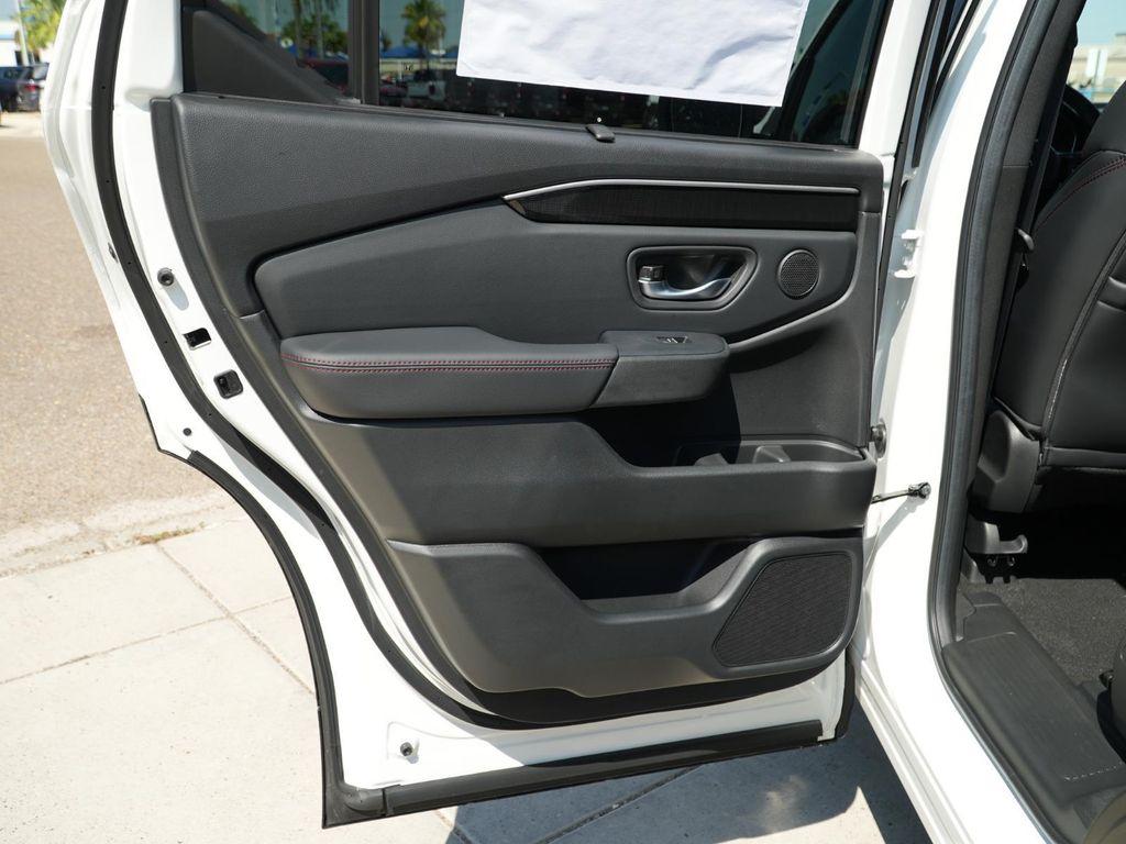 new 2025 Honda Pilot car, priced at $56,530