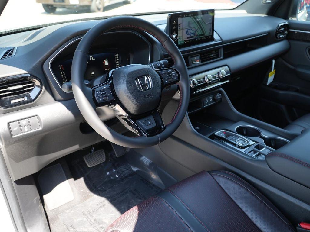 new 2025 Honda Pilot car, priced at $56,530