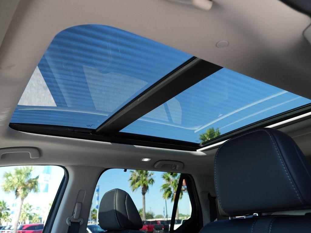 new 2025 Honda Pilot car, priced at $49,675