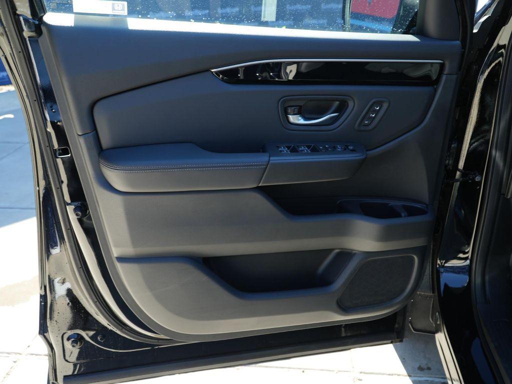 new 2025 Honda Pilot car, priced at $49,675