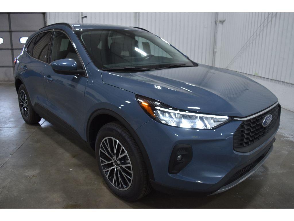 new 2025 Ford Escape car, priced at $34,900