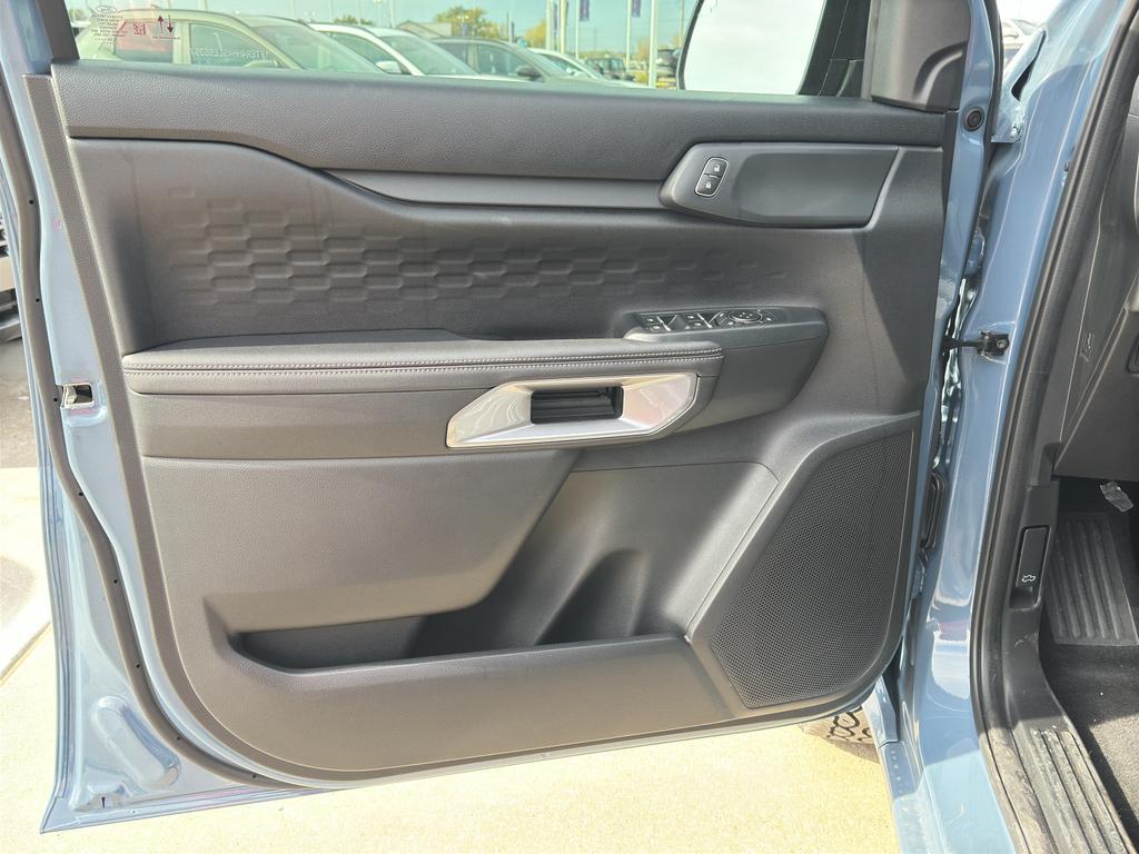 new 2025 Ford Ranger car, priced at $39,739