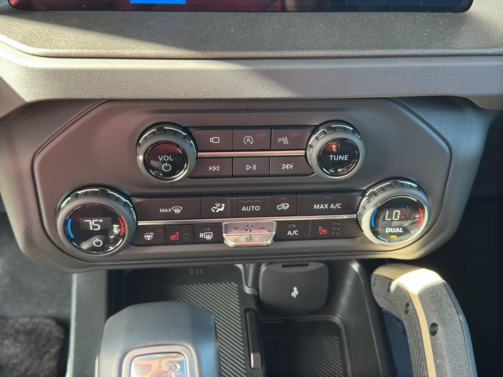 new 2025 Ford Bronco car, priced at $62,654