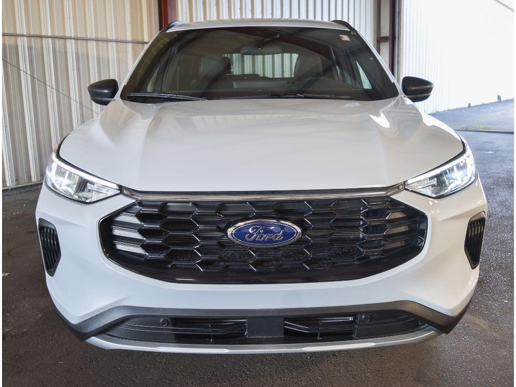 new 2025 Ford Escape car, priced at $31,600