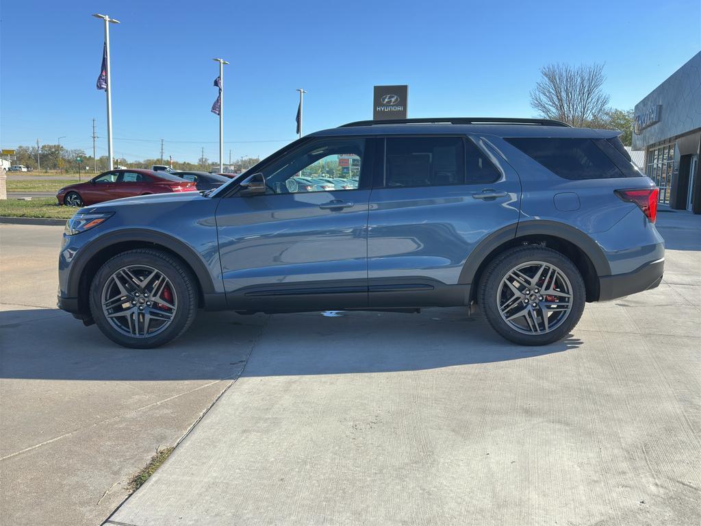 new 2025 Ford Explorer car, priced at $60,555