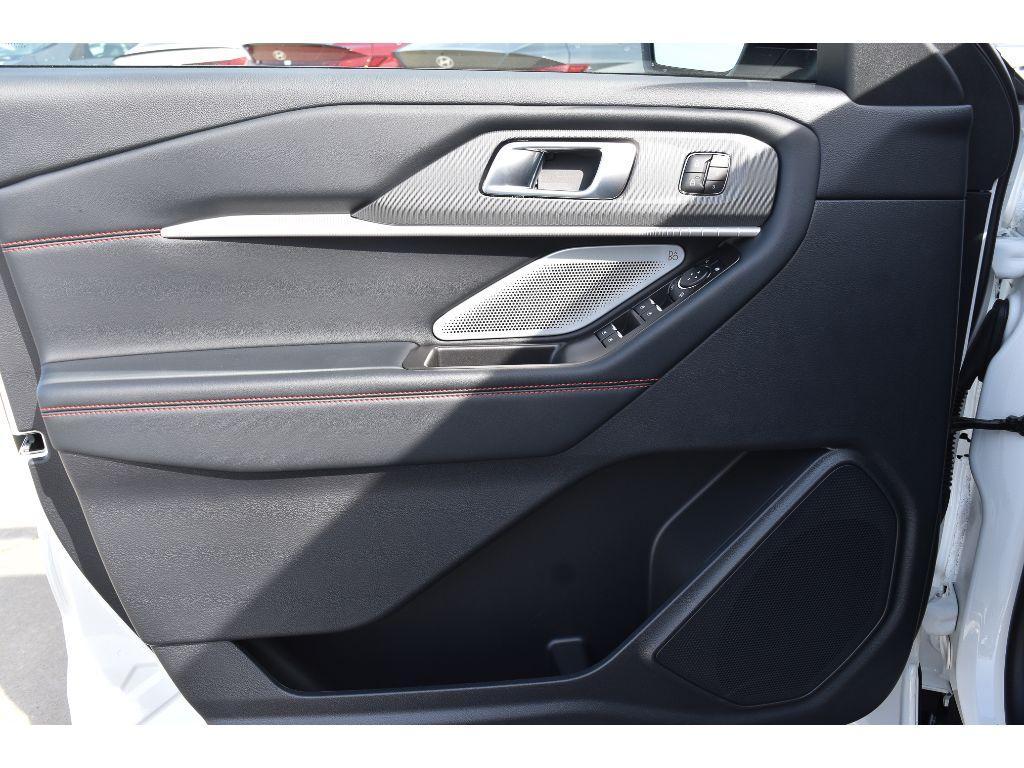 new 2025 Ford Explorer car