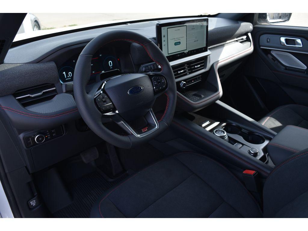 new 2025 Ford Explorer car
