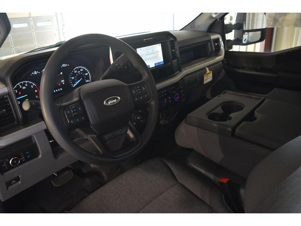 new 2025 Ford F-250 car, priced at $49,095
