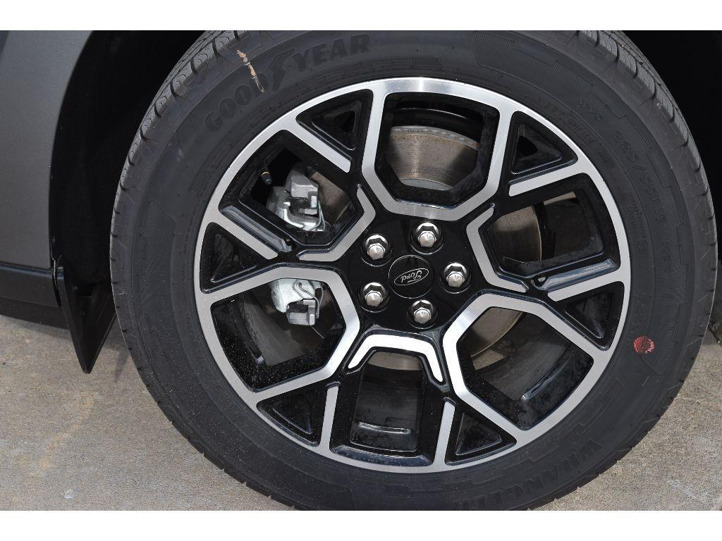 new 2025 Ford Maverick car, priced at $37,400